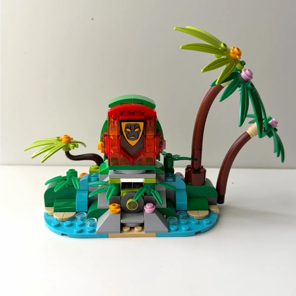 LEGO DISNEY Moana’s Ocean Voyage Set #41150 (Retired Set)